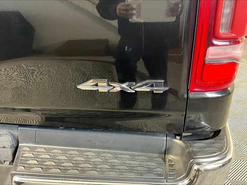 Used 2020 RAM 1500 Laramie image 32