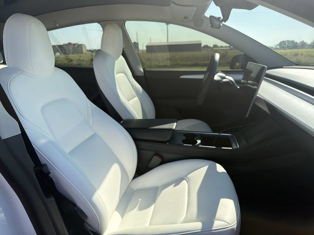 Used 2023 Tesla Model Y Long Range AWD/4WD image 14