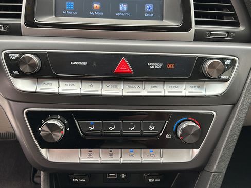 Used 2019 Hyundai Sonata SE FWD image 18