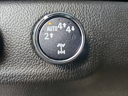 Used 2017 Chevrolet Colorado Z71 image 34