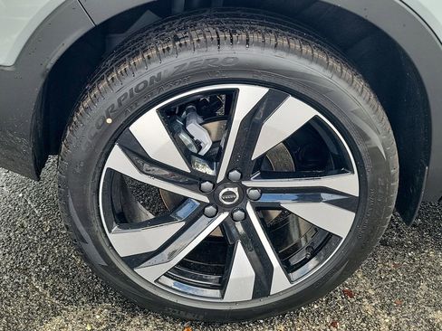 New 2026 Volvo XC40 B5 Ultra w/ Protection Package Premier AWD/4WD image 3