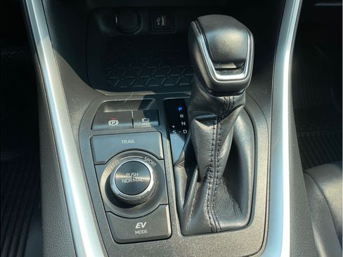 Certified 2023 Toyota RAV4 XLE Premium AWD/4WD image 23