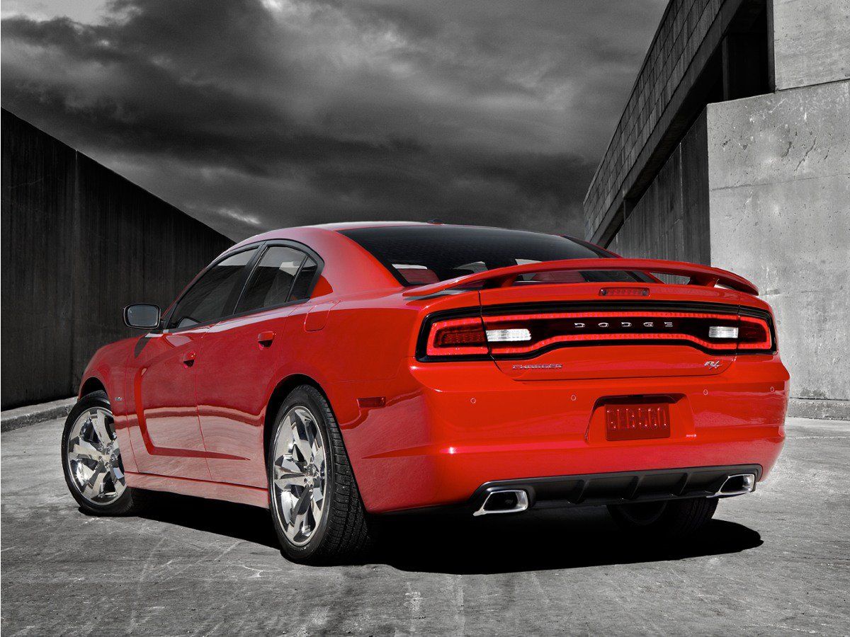 Used 2012 Dodge Charger SE RWD image 1