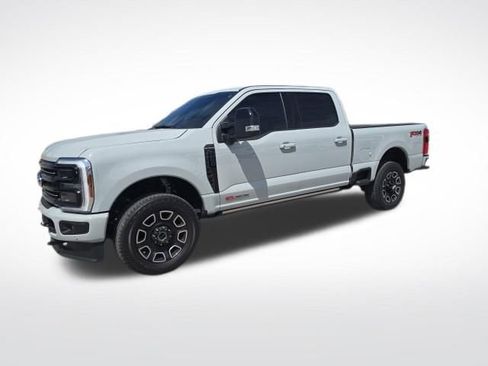 Used 2025 Ford F250 Platinum image 6