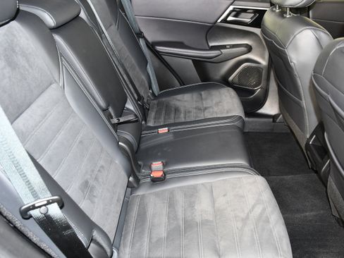 Used 2024 Mitsubishi Outlander SE AWD/4WD image 44