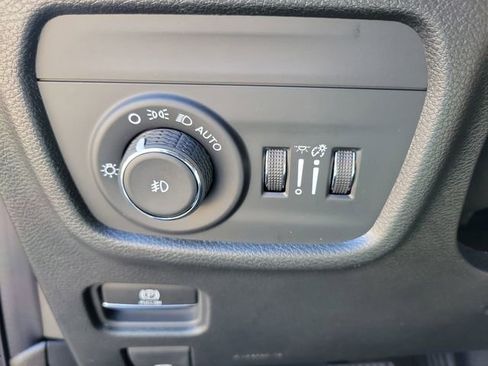 New 2025 Jeep Grand Cherokee Limited image 22