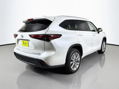 New 2026 Toyota Highlander Limited AWD/4WD image 5