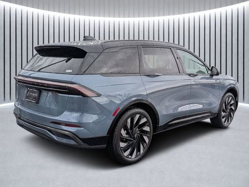 New 2026 Lincoln Nautilus Reserve w/ Jet Appearance Package image 3