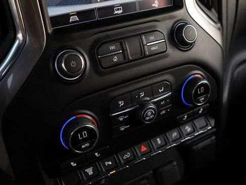 Used 2022 Chevrolet Silverado 2500 LT w/ Convenience Package image 18