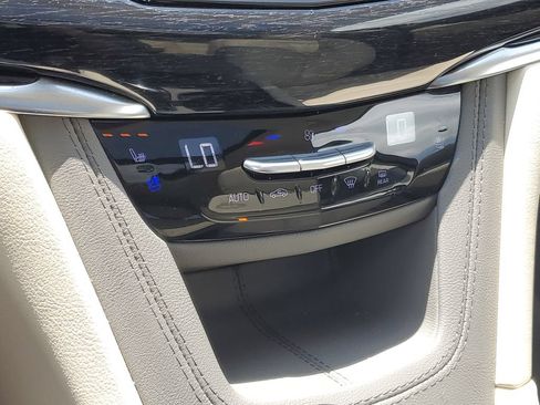 Used 2024 Cadillac XT6 Premium Luxury w/ LPO, Floor Liner Package AWD/4WD image 17