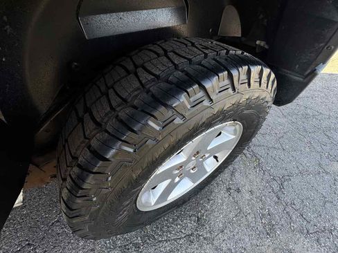 Used 2014 Jeep Wrangler Sport w/ Quick Order Package 24S AWD/4WD image 10