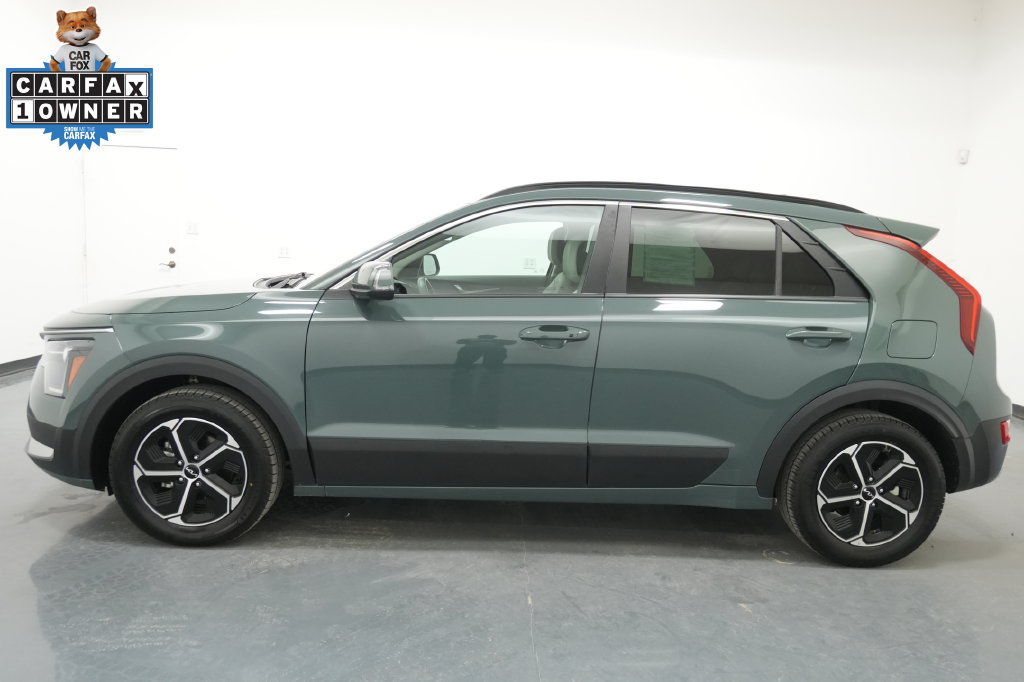 Used 2023 Kia Niro EX FWD image 4