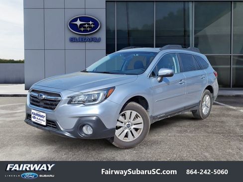 Used 2019 Subaru Outback 2.5i Premium image 1