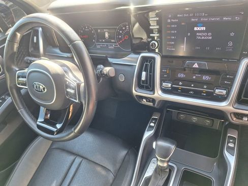 Used 2021 Kia Sorento S image 31
