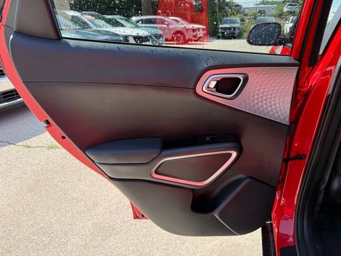 Certified 2023 Kia Soul LX w/ LX Technology Package FWD image 10