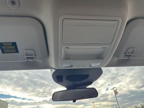 Used 2022 Ford Escape SE image 21