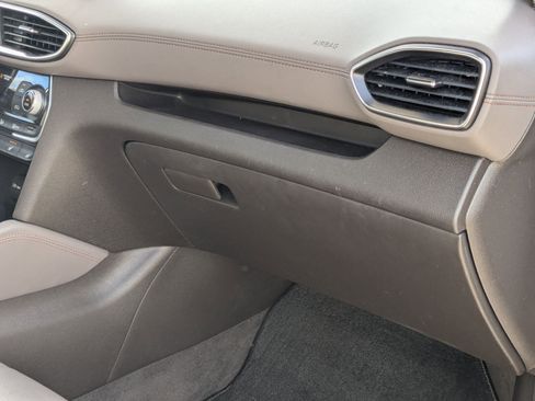 Used 2020 Hyundai Santa Fe Limited image 21