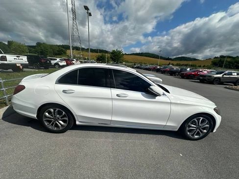 Used 2018 Mercedes-Benz C 300 Sedan image 26