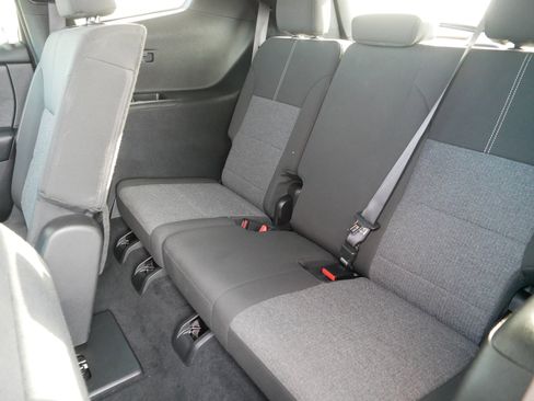 Used 2025 GMC Acadia Elevation image 35