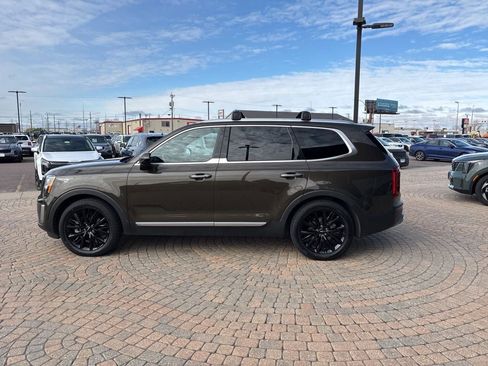 Used 2022 Kia Telluride SX w/ SX Prestige Package image 8