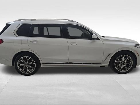 Used 2020 BMW X7 xDrive40i w/ Premium Package AWD/4WD image 11