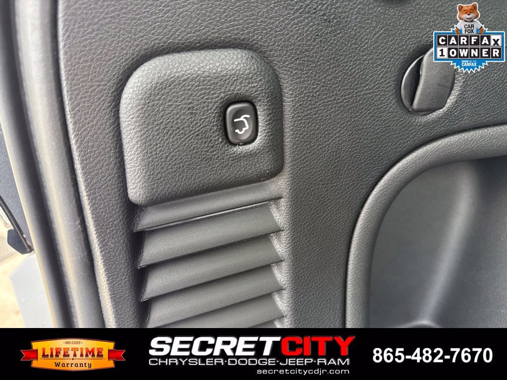 Used 2022 Jeep Grand Cherokee Laredo X AWD/4WD image 19