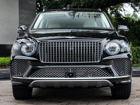 Used 2024 Bentley Bentayga Extended Wheelbase image 34