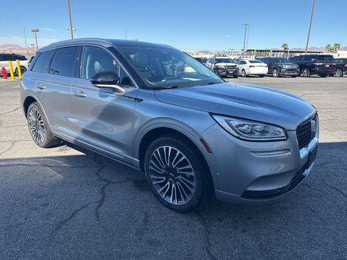 Used 2022 Lincoln Corsair Reserve w/ Equipment Group 201A image 3