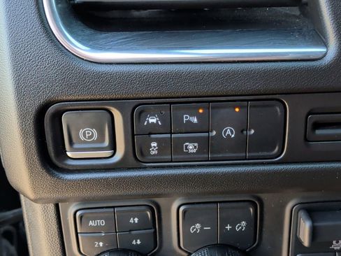 Used 2023 Chevrolet Tahoe RST w/ Luxury Package AWD/4WD image 16