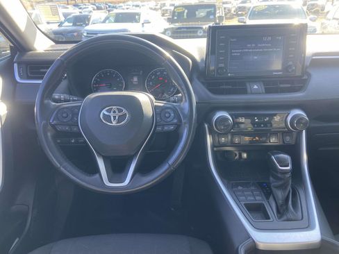 Used 2020 Toyota RAV4 XLE image 14