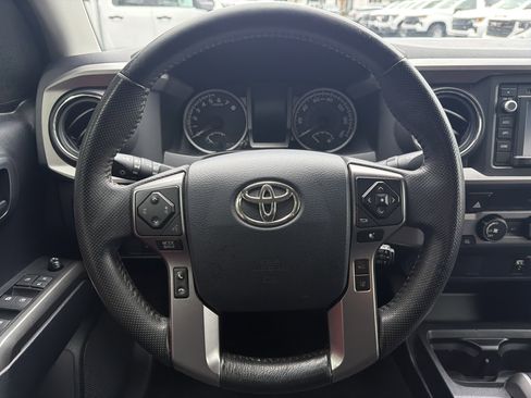 Used 2019 Toyota Tacoma SR5 image 18