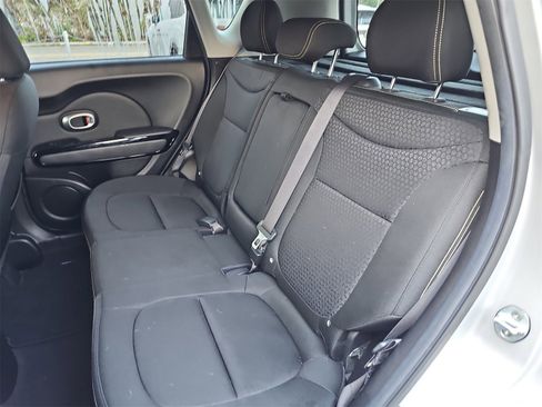 Used 2015 Kia Soul + w/ Audio Package image 12