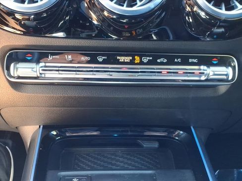 Certified 2025 Mercedes-Benz GLA 250 4MATIC image 19