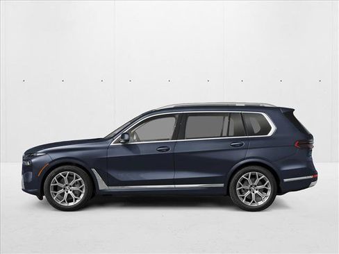 New 2027 BMW X7 xDrive40i w/ M Sport Package AWD/4WD image 3