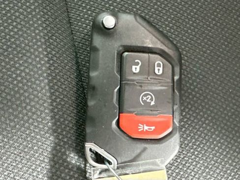 Used 2023 Jeep Wrangler Unlimited w/ Cold Weather Group image 16