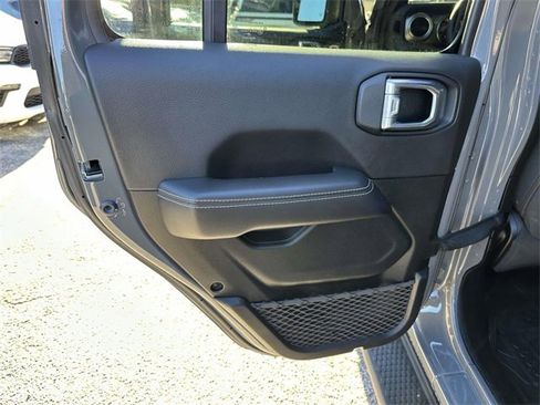 Certified 2021 Jeep Wrangler Unlimited Sahara w/ LED Lighting Group image 19