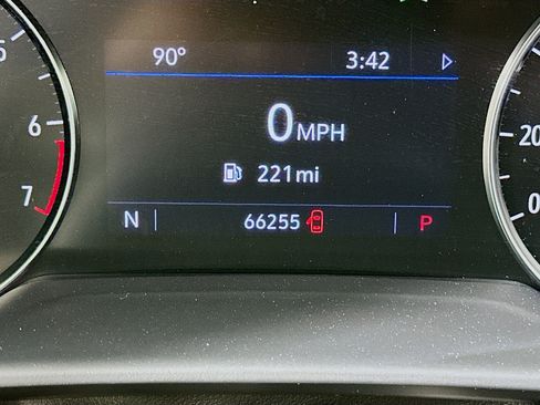 Used 2023 Buick Envision Preferred image 18