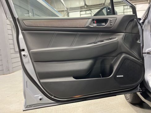 Used 2019 Subaru Outback 2.5i Limited image 10