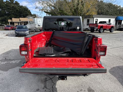Used 2020 Jeep Gladiator Sport w/ Quick Order Package 24S image 27