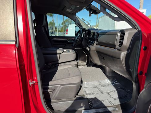 Used 2024 Chevrolet Silverado 3500 LT w/ Convenience Package image 10