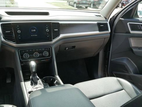 Certified 2022 Volkswagen Atlas SE w/ Panoramic Sunroof Package AWD/4WD image 23