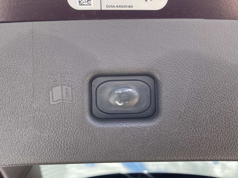 Used 2019 Lincoln Nautilus Reserve AWD/4WD image 8