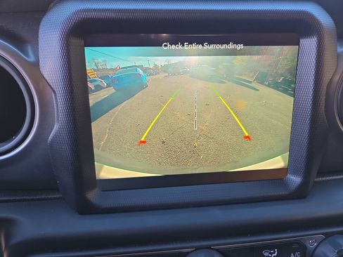 Used 2021 Jeep Wrangler Unlimited Sport image 25