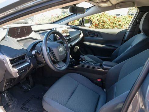 Used 2023 Toyota Prius LE FWD image 16