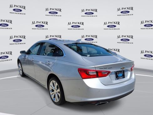 Used 2017 Chevrolet Malibu Premier w/ Driver Confidence Package FWD image 4