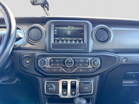Used 2022 Jeep Wrangler Sport AWD/4WD image 33