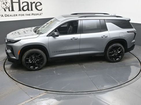 New 2026 Chevrolet Traverse RS w/ LPO, Floor Liner Package image 37