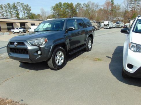 Used 2015 Toyota 4Runner SR5 Premium image 46