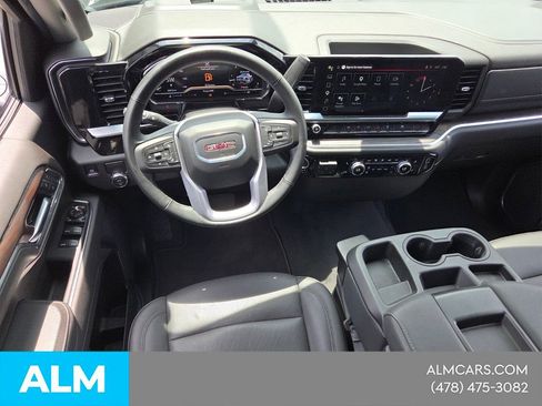 Used 2025 GMC Sierra 1500 SLT RWD image 8