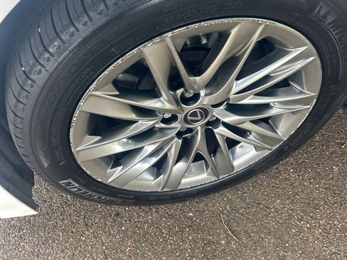 Used 2018 Lexus LS 500 w/ Interior Upgrade Package RWD image 8